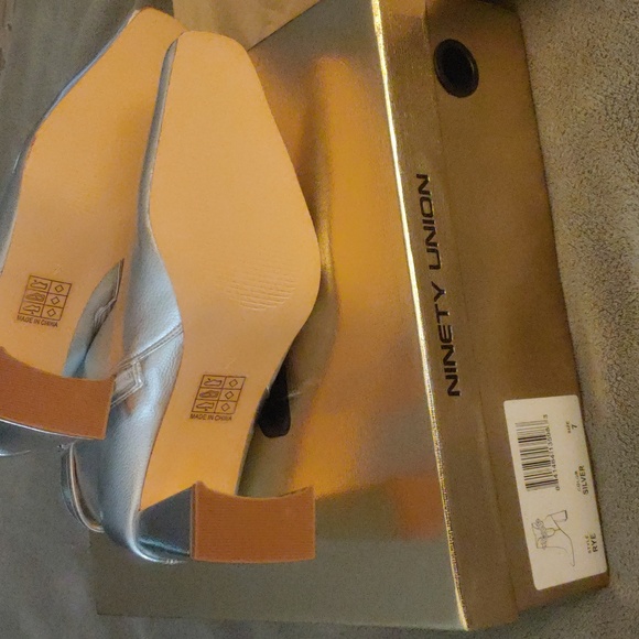 Women's boots - Picture 4 of 5